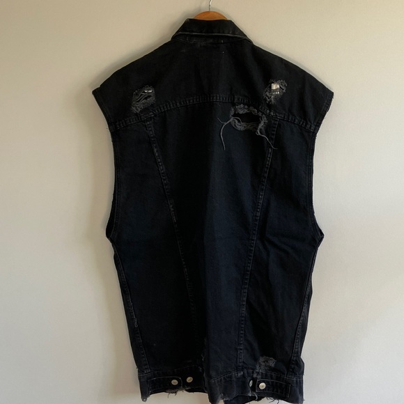 Zara Trafaluc Black Distressed denim vest size small long - Picture 5 of 8